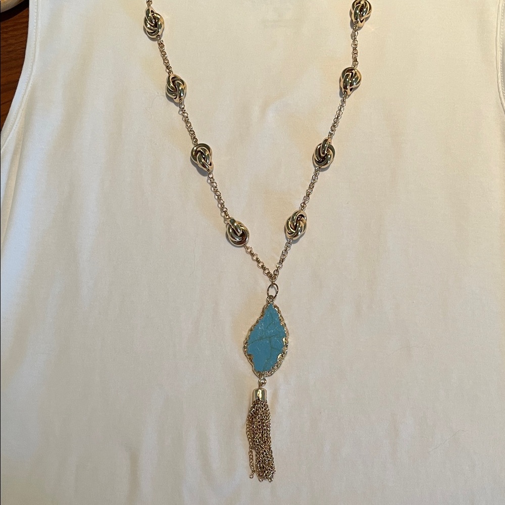 Elegant Gold Knotted Chain and Turquoise Colored Pendant with Tassel Necklace - Picture 3 of 9
